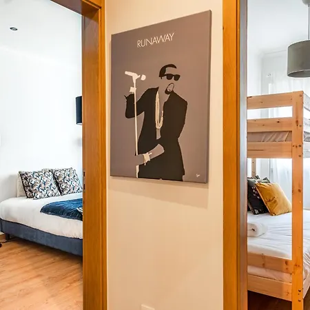 Akicity Anjos Luna Lisbon